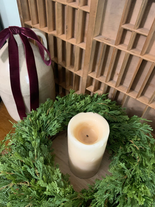 Soft Touch Cascading Cedar Candle Ring