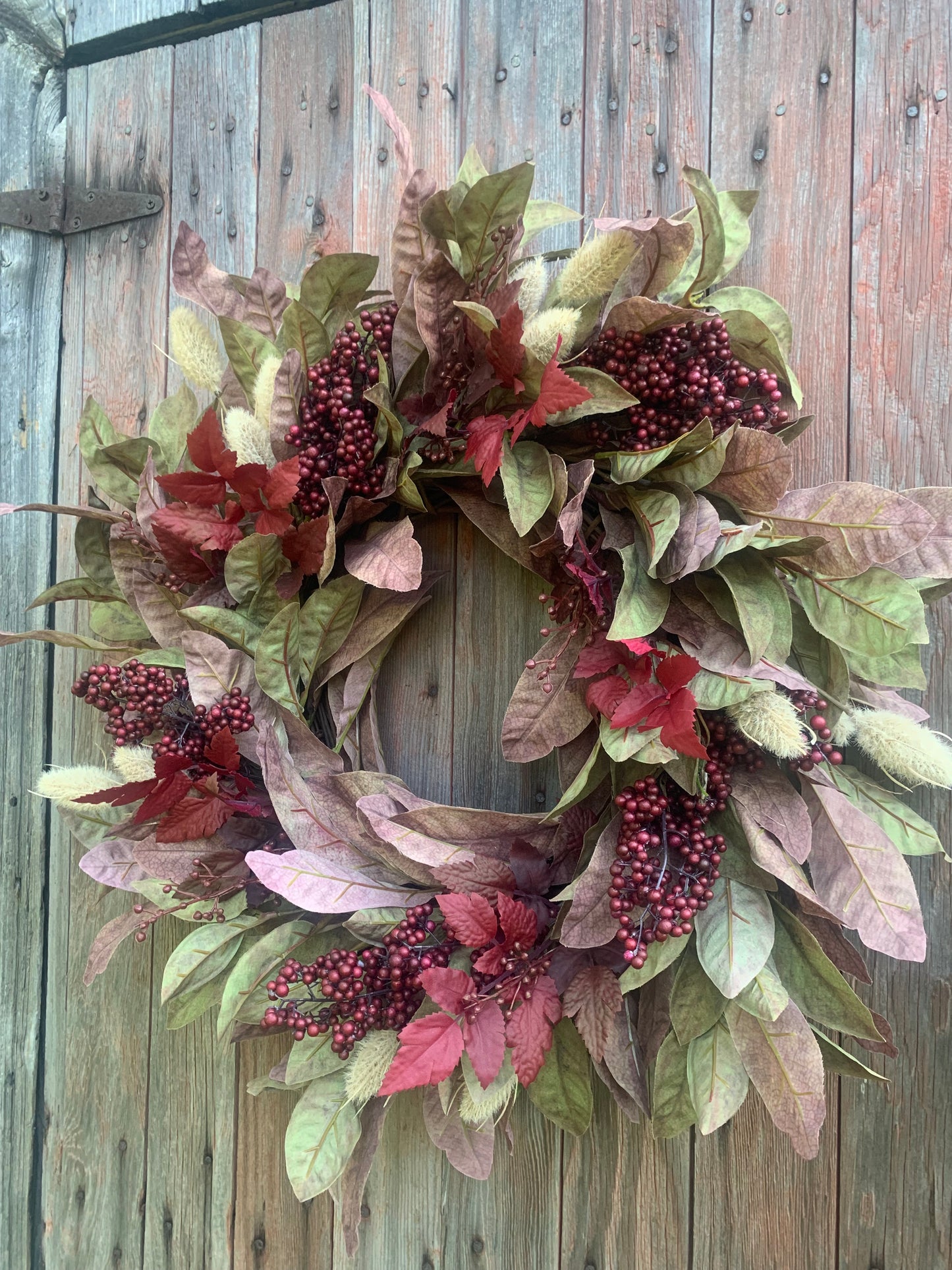 Cimicifuga and Berries Croton Leaf Wreath