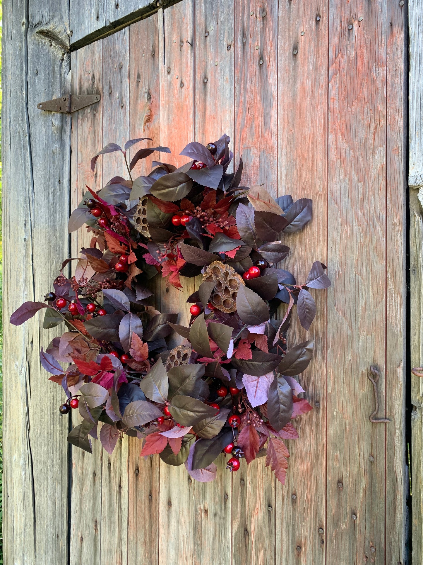 Black Plum and Cimicifuga Leaf Wreath